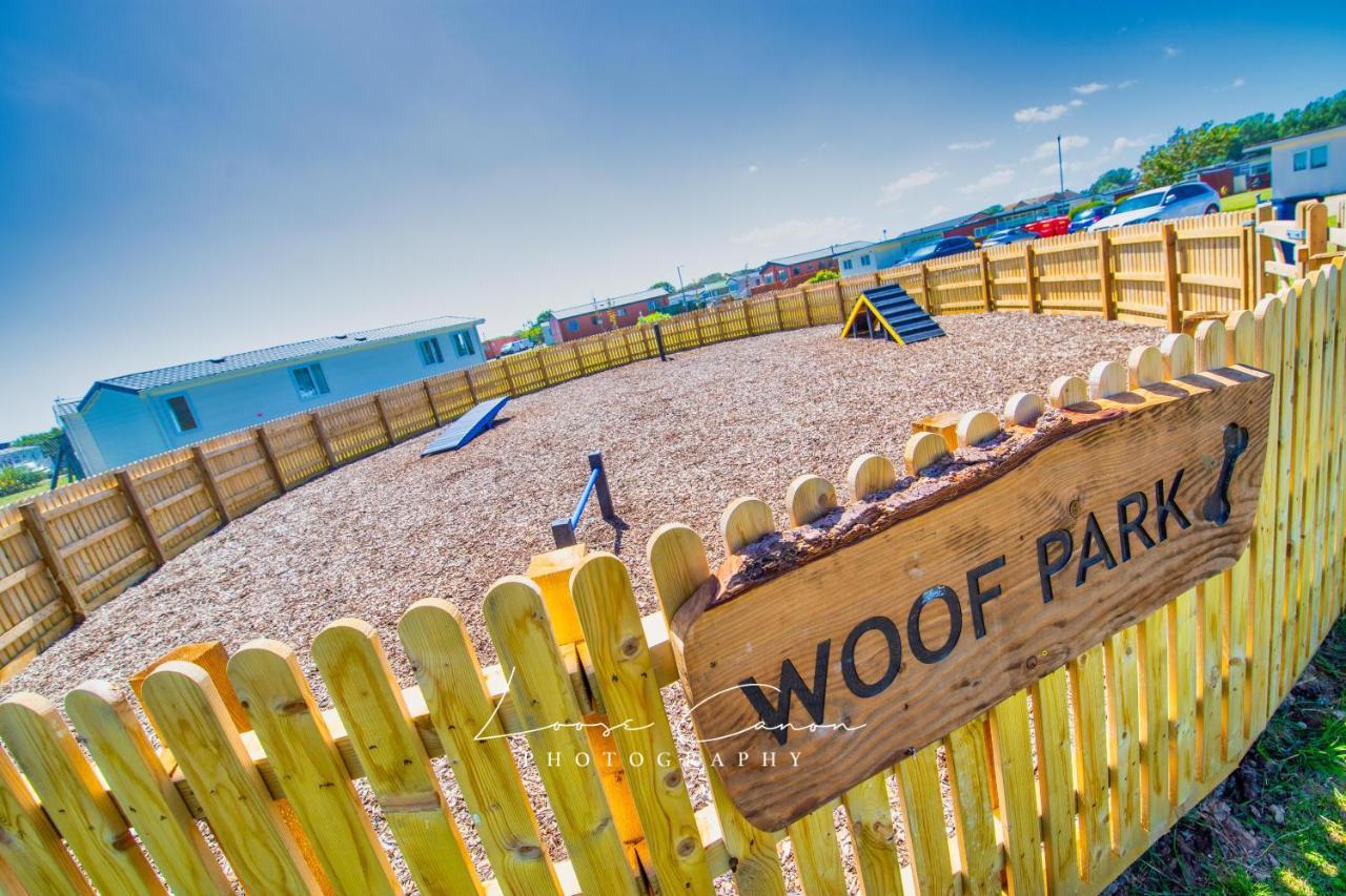 Sea 'N' Stars Platinum Plus Holiday Home With Views, Free Wifi And Netflix Camber Exterior photo