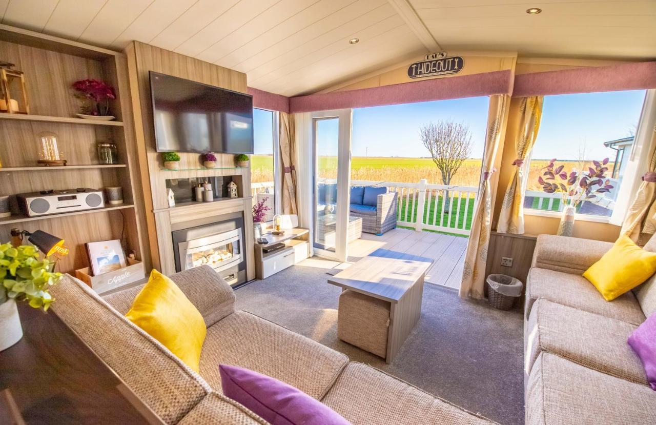 Sea 'N' Stars Platinum Plus Holiday Home With Views, Free Wifi And Netflix Camber Exterior photo
