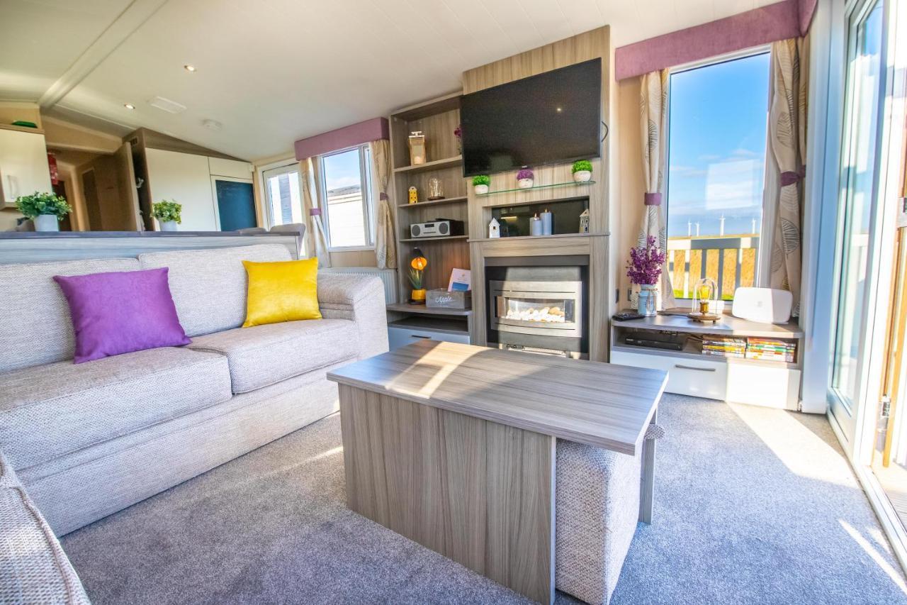 Sea 'N' Stars Platinum Plus Holiday Home With Views, Free Wifi And Netflix Camber Exterior photo