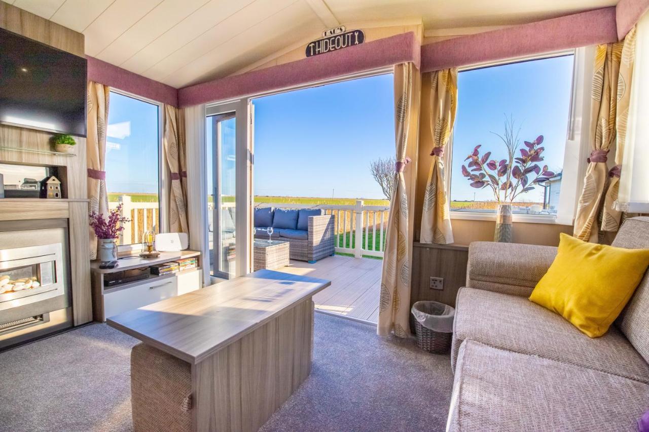 Sea 'N' Stars Platinum Plus Holiday Home With Views, Free Wifi And Netflix Camber Exterior photo